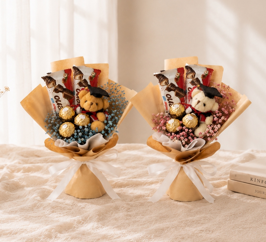 A graduation bouquet with our all-time favourite chocolates, mini graduation bear, and dried baby’s breath! Suitable for both guys and girls. A bouquet you can admire and also eat! Dried blue/red baby's breath, with two kinder buenos and three ferrero roceher chocolates. Wrapped in rustic brown kraft paper with white ribbon.
